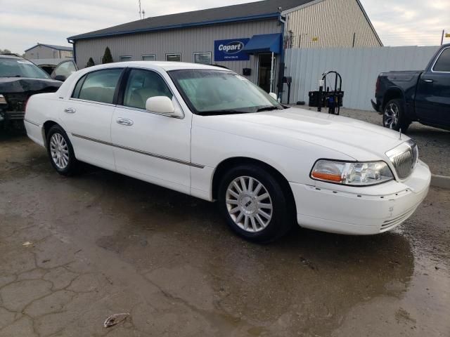 2004 Lincoln Town Car Executive