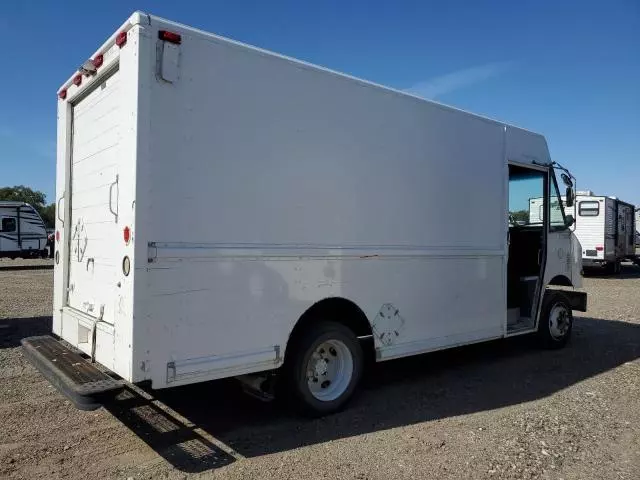 2006 Freightliner Chassis M Line WALK-IN Van