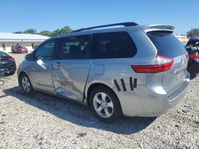 2015 Toyota Sienna LE