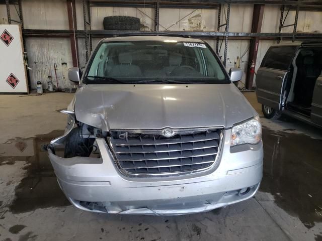 2009 Chrysler Town & Country Touring