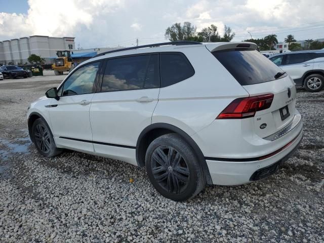 2022 Volkswagen Tiguan SE R-LINE Black