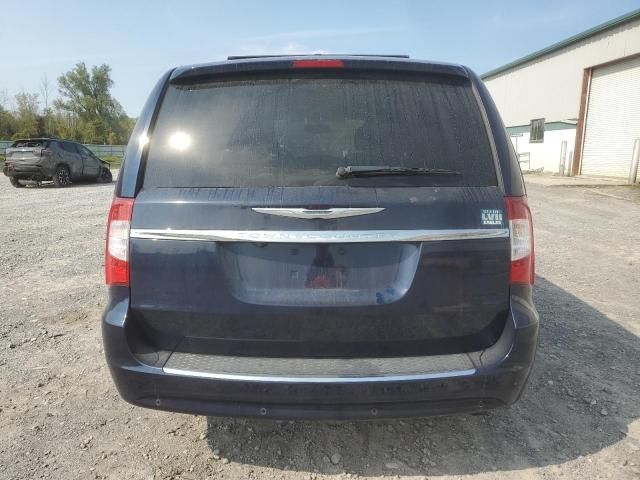 2014 Chrysler Town & Country Touring L