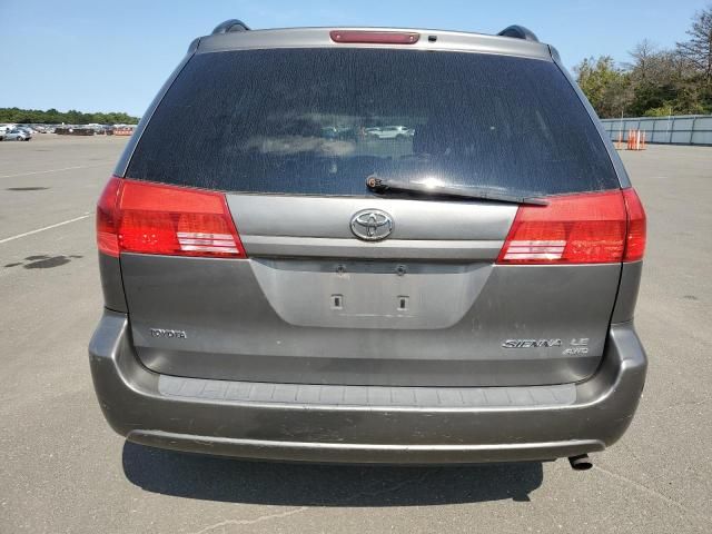 2004 Toyota Sienna LE