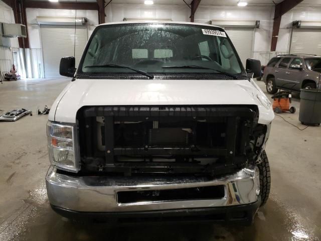 2010 Ford Econoline E350 Super Duty Wagon