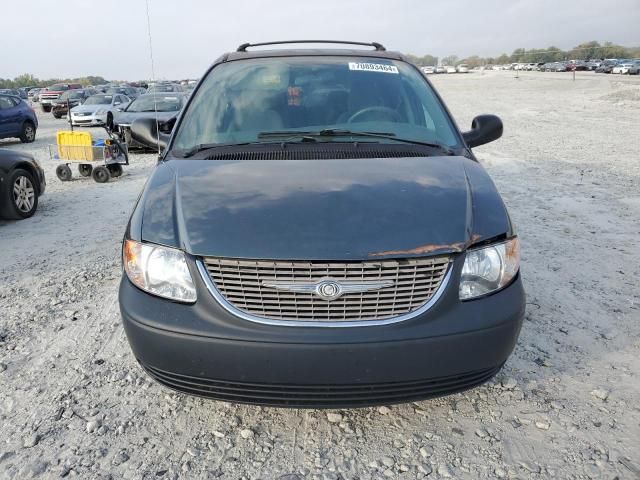 2004 Chrysler Town & Country LX