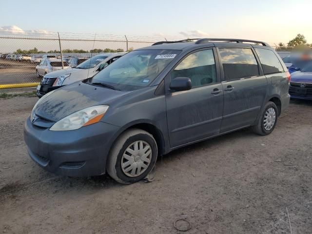 2010 Toyota Sienna CE