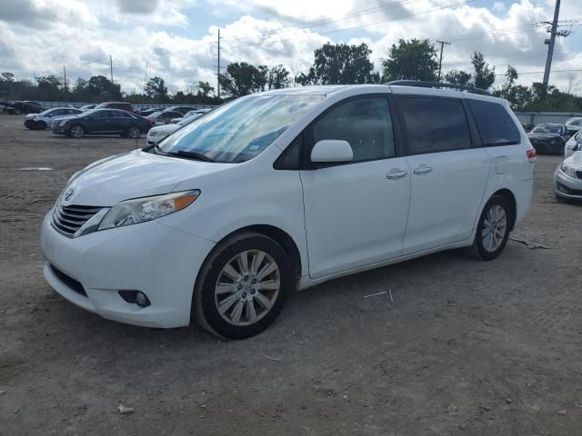 2014 Toyota Sienna XLE