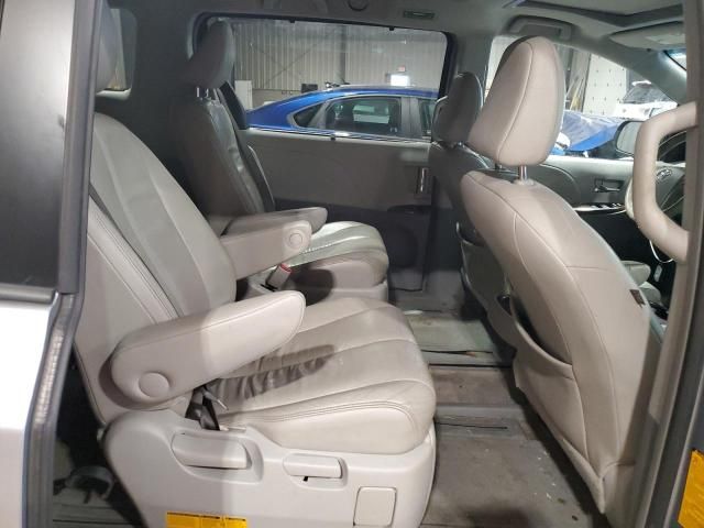 2013 Toyota Sienna XLE