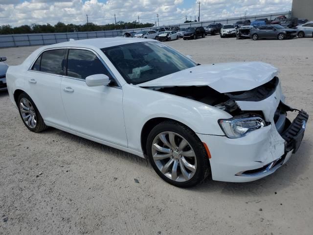 2018 Chrysler 300 Touring