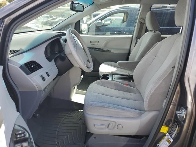 2013 Toyota Sienna LE