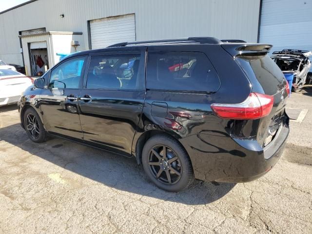 2015 Toyota Sienna XLE