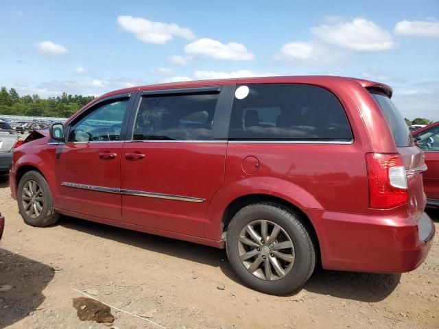 2015 Chrysler Town & Country S