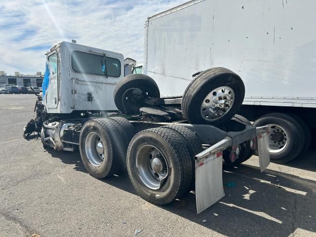 2011 Peterbilt 384