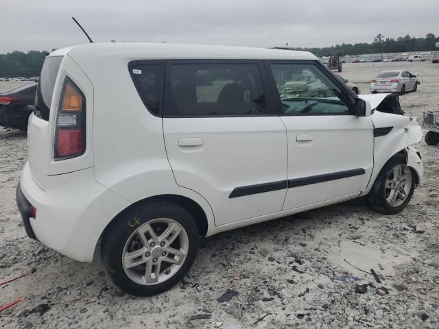 2010 KIA Soul +