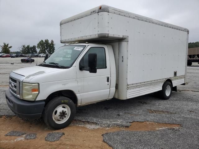 2009 Ford Econoline E450 Super Duty Cutaway Van