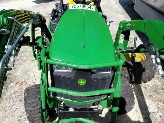 2021 John Deere 1025R