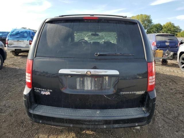 2010 Chrysler Town & Country Touring