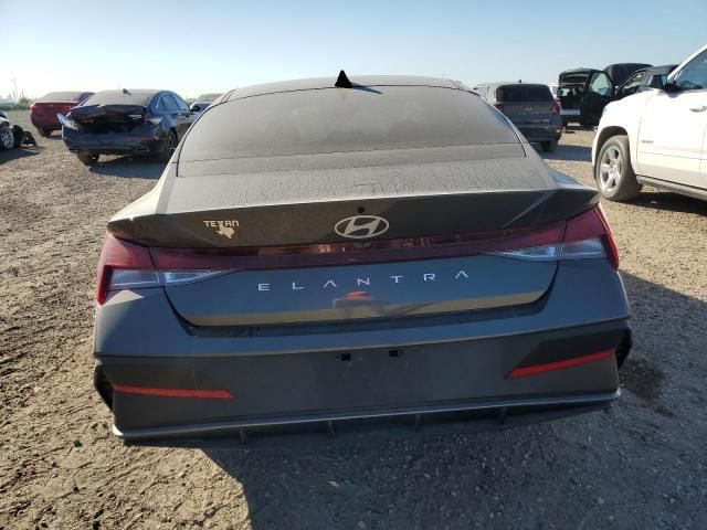 2024 Hyundai Elantra SE