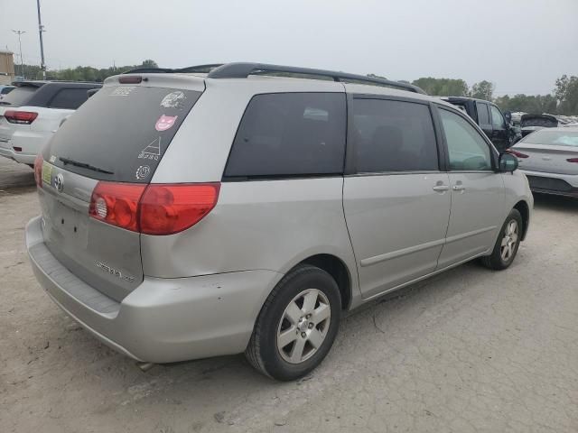 2010 Toyota Sienna CE