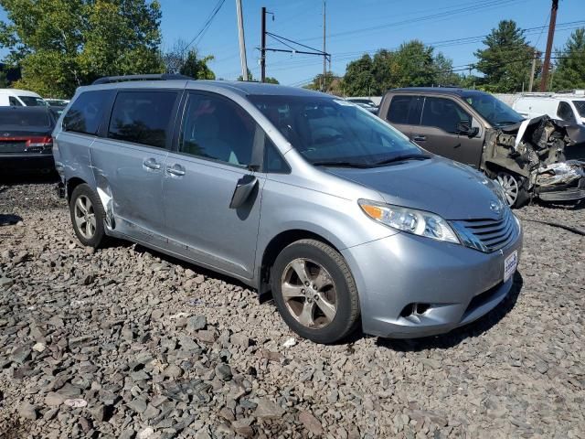 2017 Toyota Sienna LE