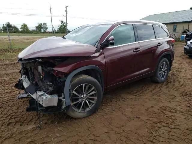 2017 Toyota Highlander SE