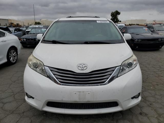 2014 Toyota Sienna XLE