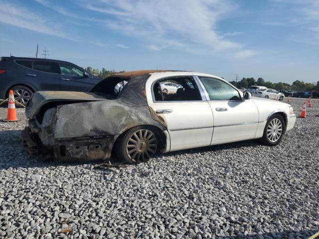 2003 Lincoln Town Car Signature