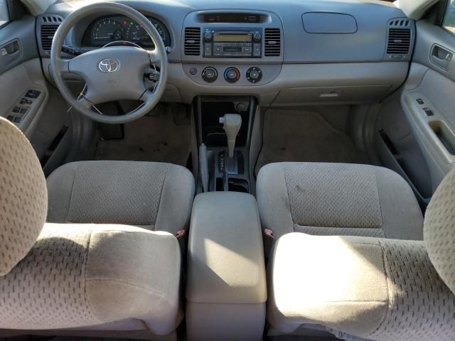 2004 Toyota Camry LE