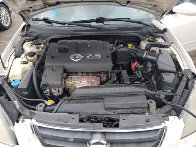 2004 Nissan Altima Base