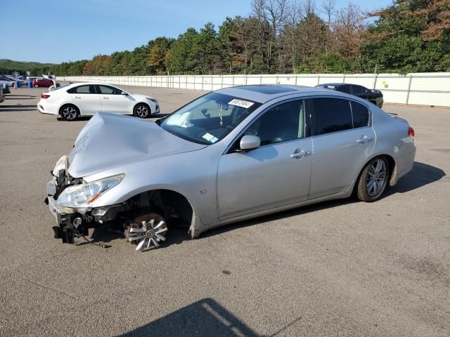 2015 Infiniti Q40