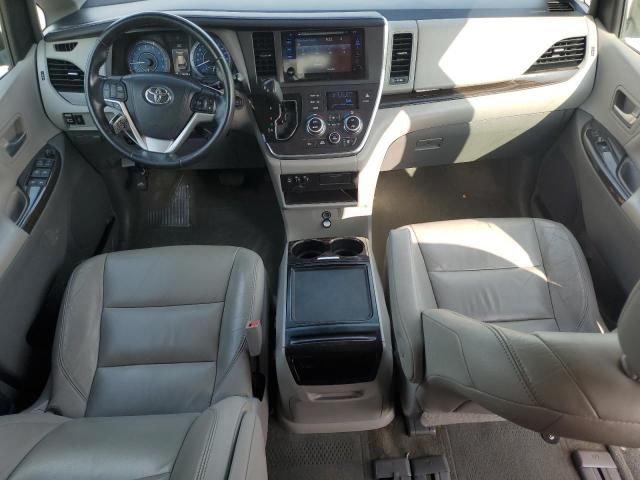 2015 Toyota Sienna XLE