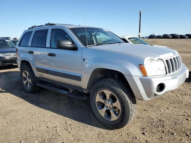 2005 Jeep Grand Cherokee Laredo