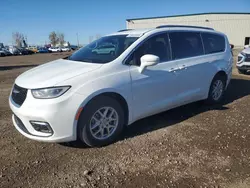 Vehiculos salvage en venta de Copart Rocky View County, AB: 2021 Chrysler Pacifica Touring L