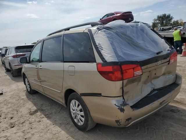 2004 Toyota Sienna CE