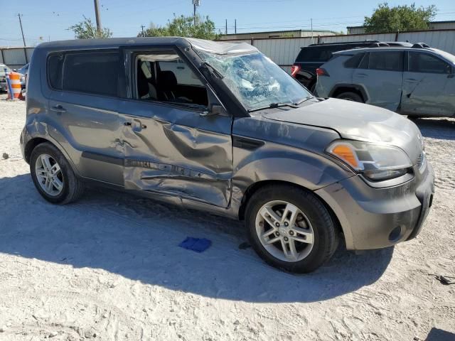 2011 KIA Soul +