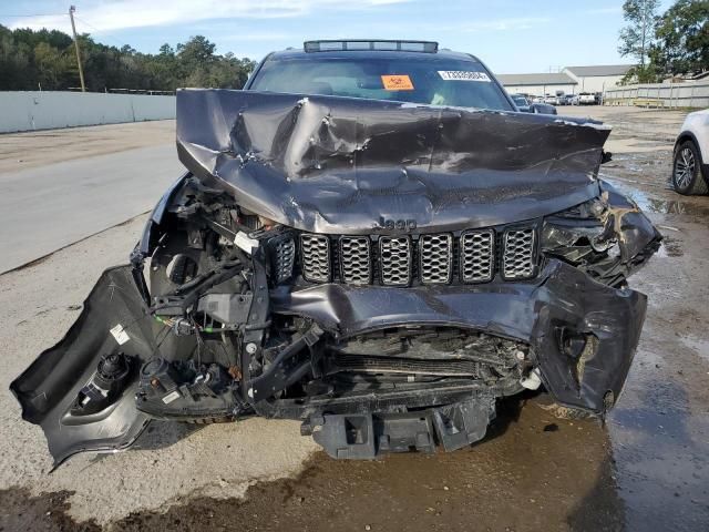 2020 Jeep Grand Cherokee Laredo