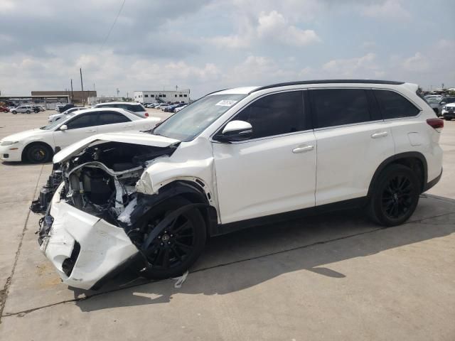 2019 Toyota Highlander SE