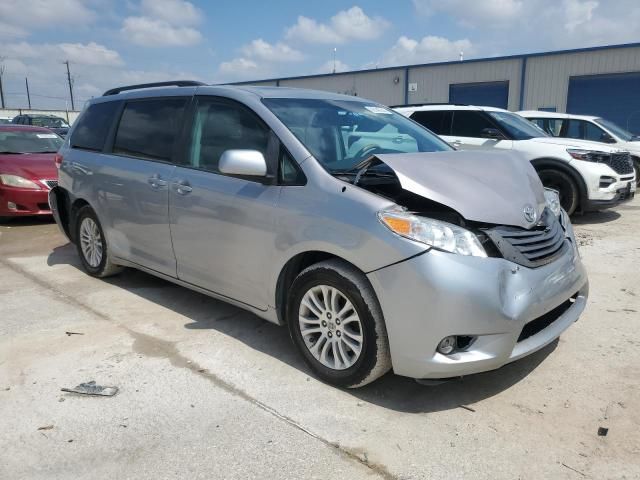 2011 Toyota Sienna XLE