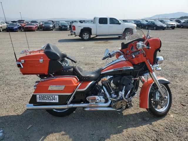 2012 Harley-Davidson FLHTCUSE7 CVO Ultra Classic Electra Glide