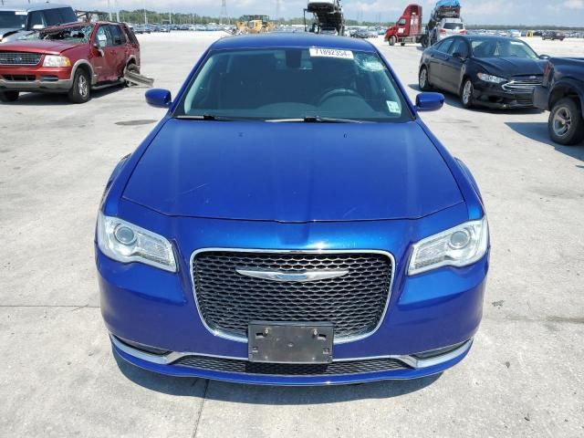 2018 Chrysler 300 Touring