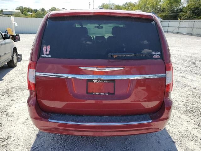 2014 Chrysler Town & Country Touring