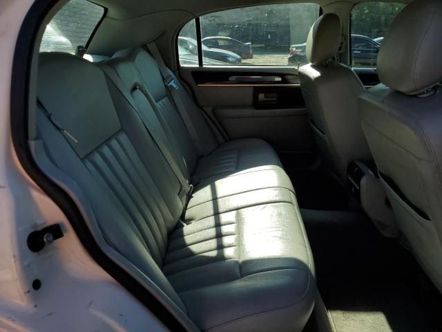 2007 Lincoln Town Car Signature