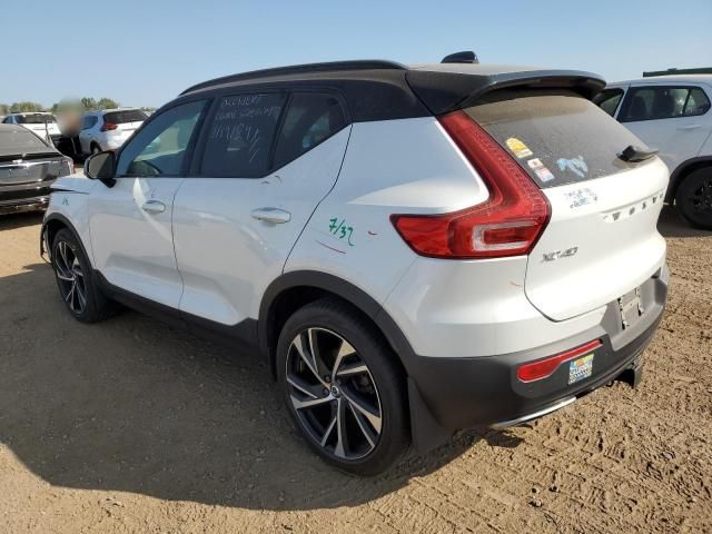 2019 Volvo XC40 T5 Momentum