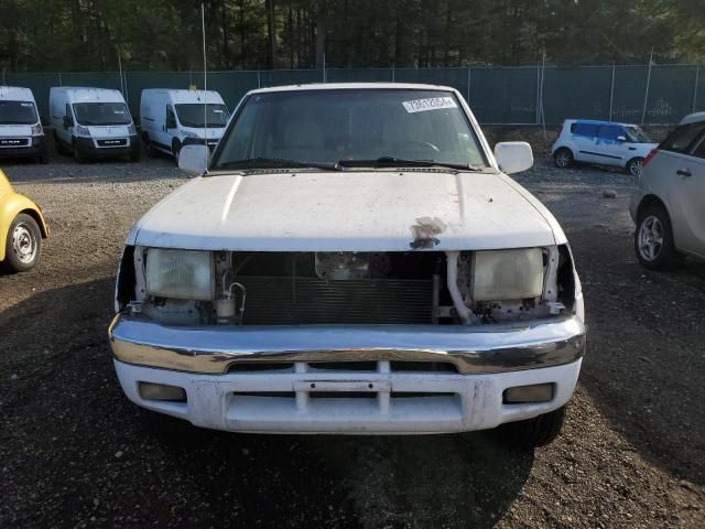 2000 Nissan Frontier King Cab XE