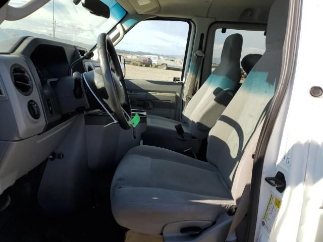 2012 Ford Econoline E350 Super Duty Wagon