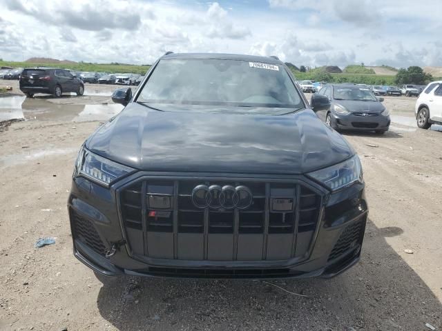 2023 Audi SQ7 Premium Plus