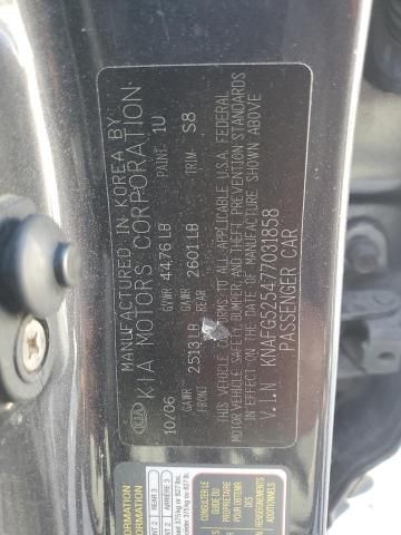 2007 KIA Rondo Base