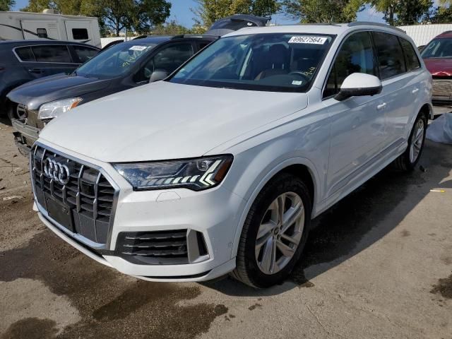 2022 Audi Q7 Premium Plus