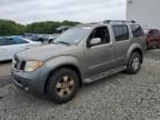 2005 Nissan Pathfinder LE