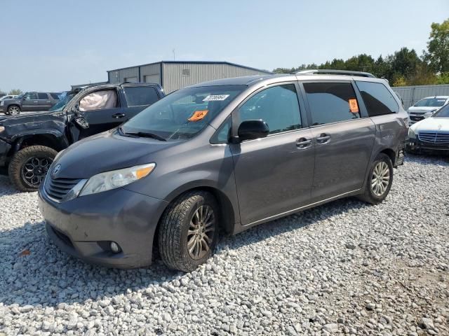 2014 Toyota Sienna XLE